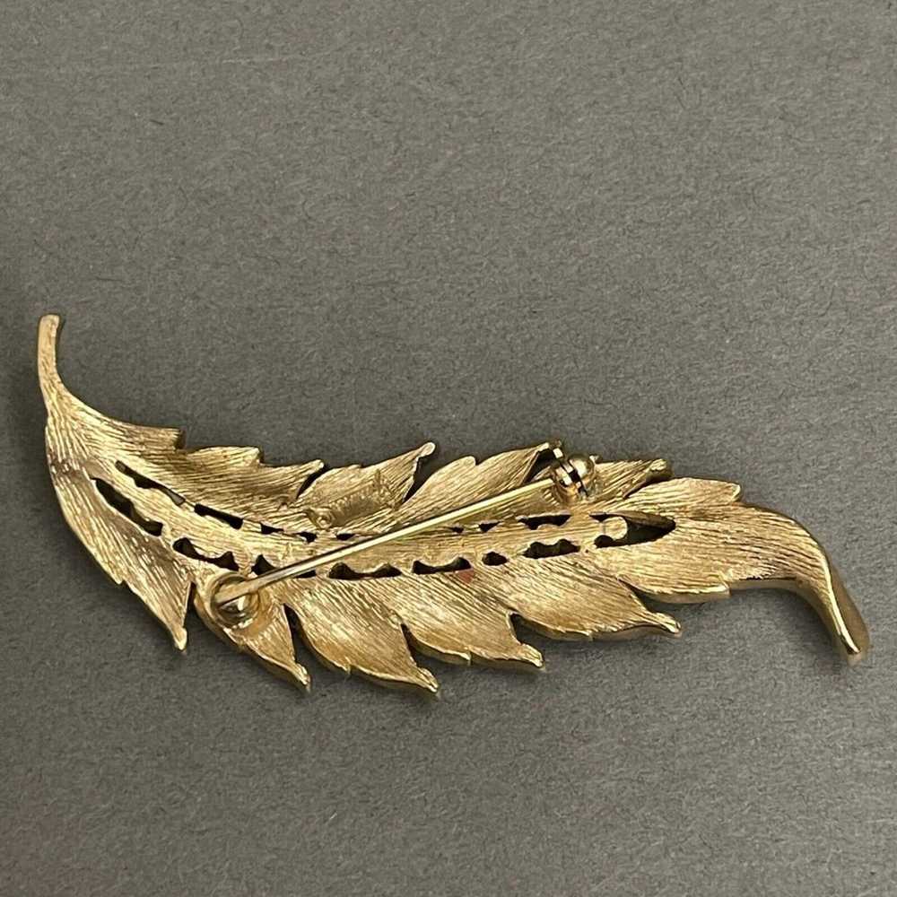 Vintage Trifari Gold-tone Faux Pearl Leaf Women's… - image 4