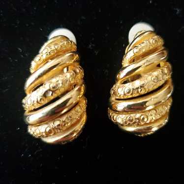 Givenchy Vintage Clip on Earrings