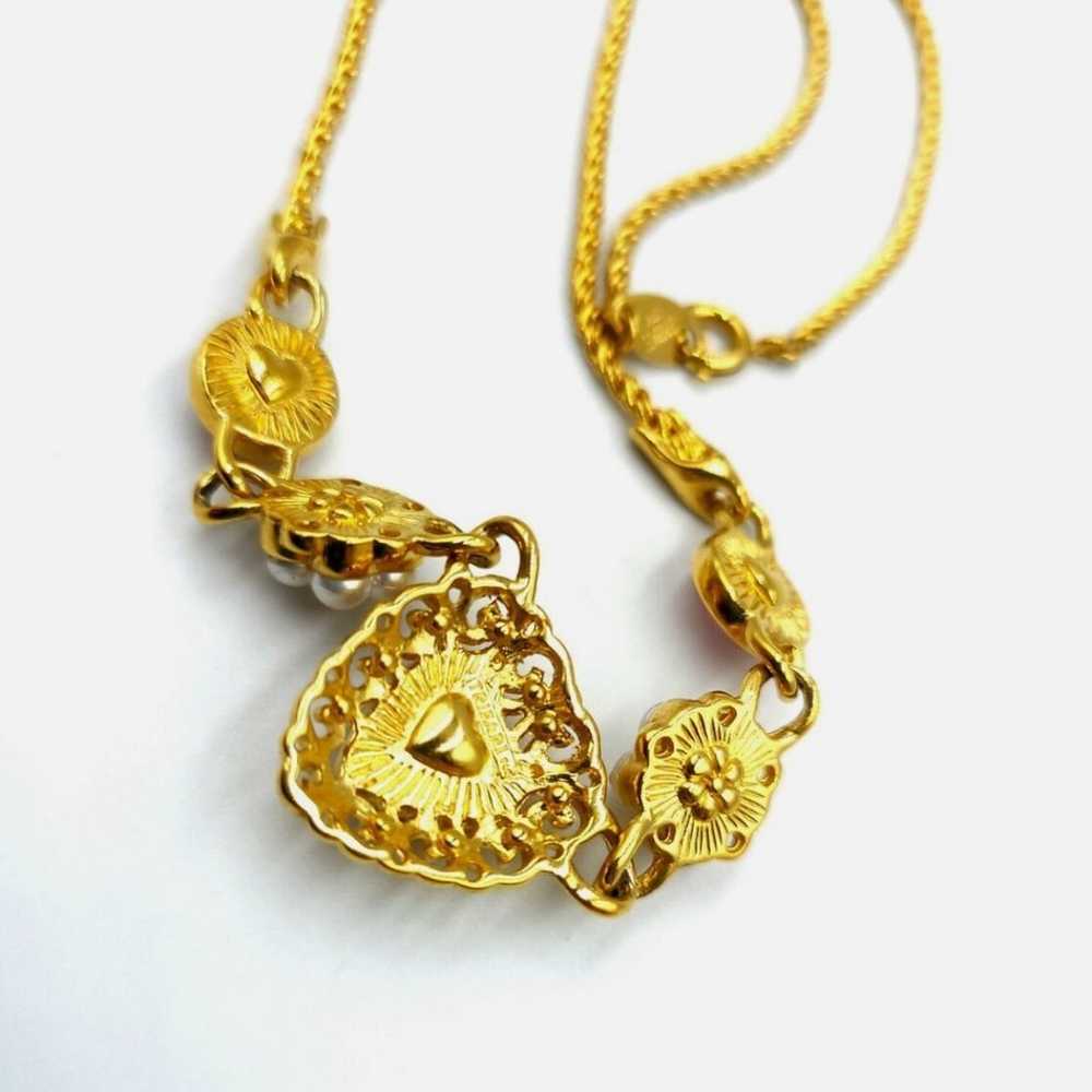 Vintage TRIFARI Gold Tone Heart Necklace Pink Luc… - image 3