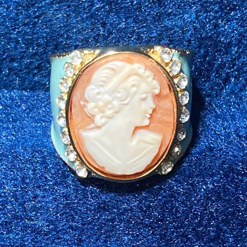 AMEDEO Signed Cameo Sea Foam Color Enamel Goldton… - image 1