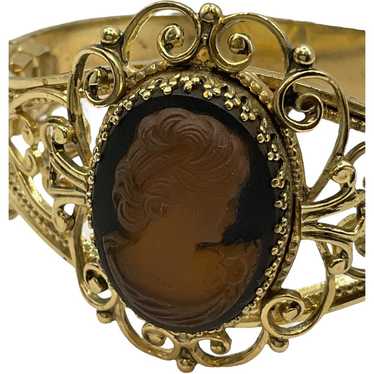 Vintage Intaglio Bracelet Whiting and Davis Cameo