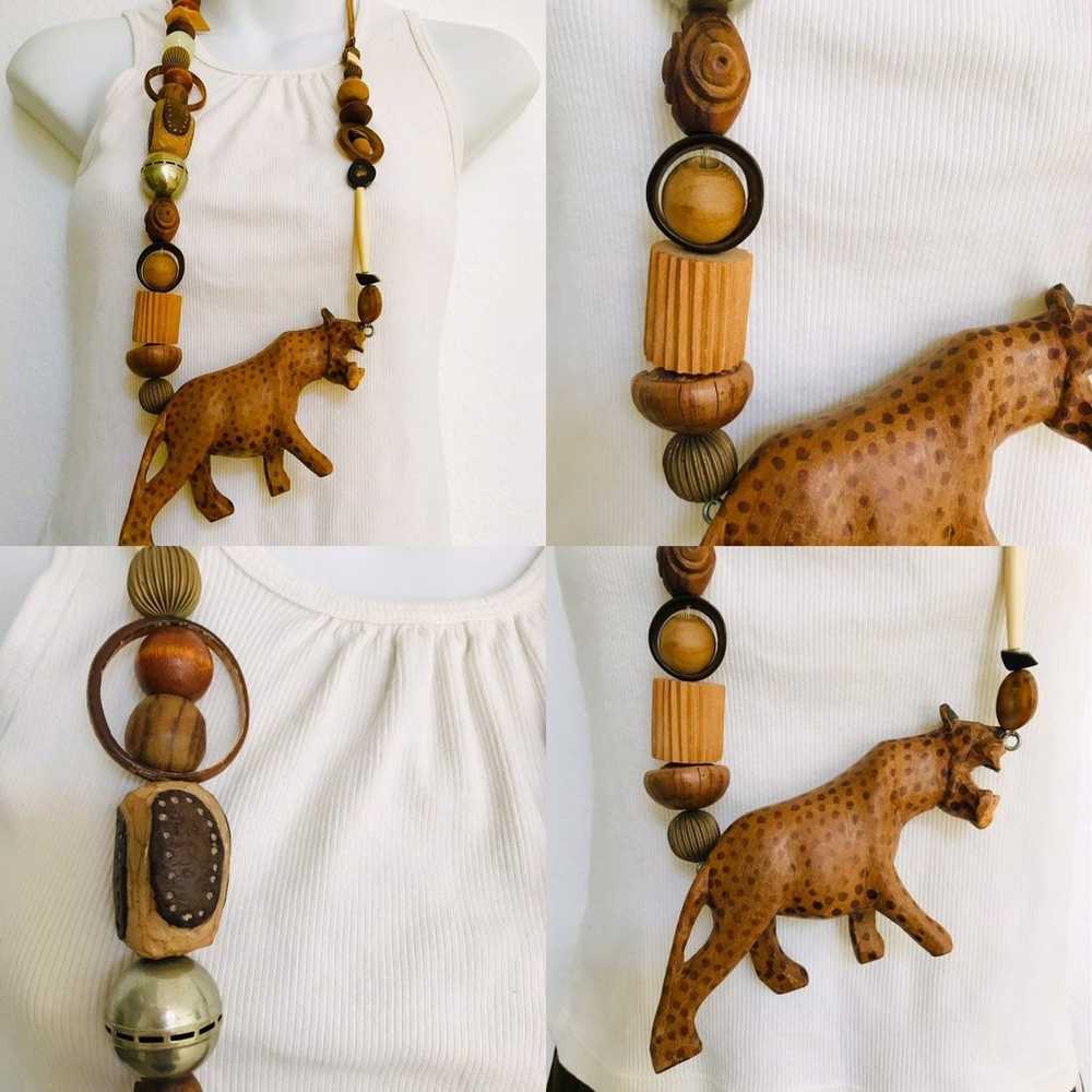 VINTAGE Huge Carved Wooden LEOPARD Artisan Neckla… - image 3