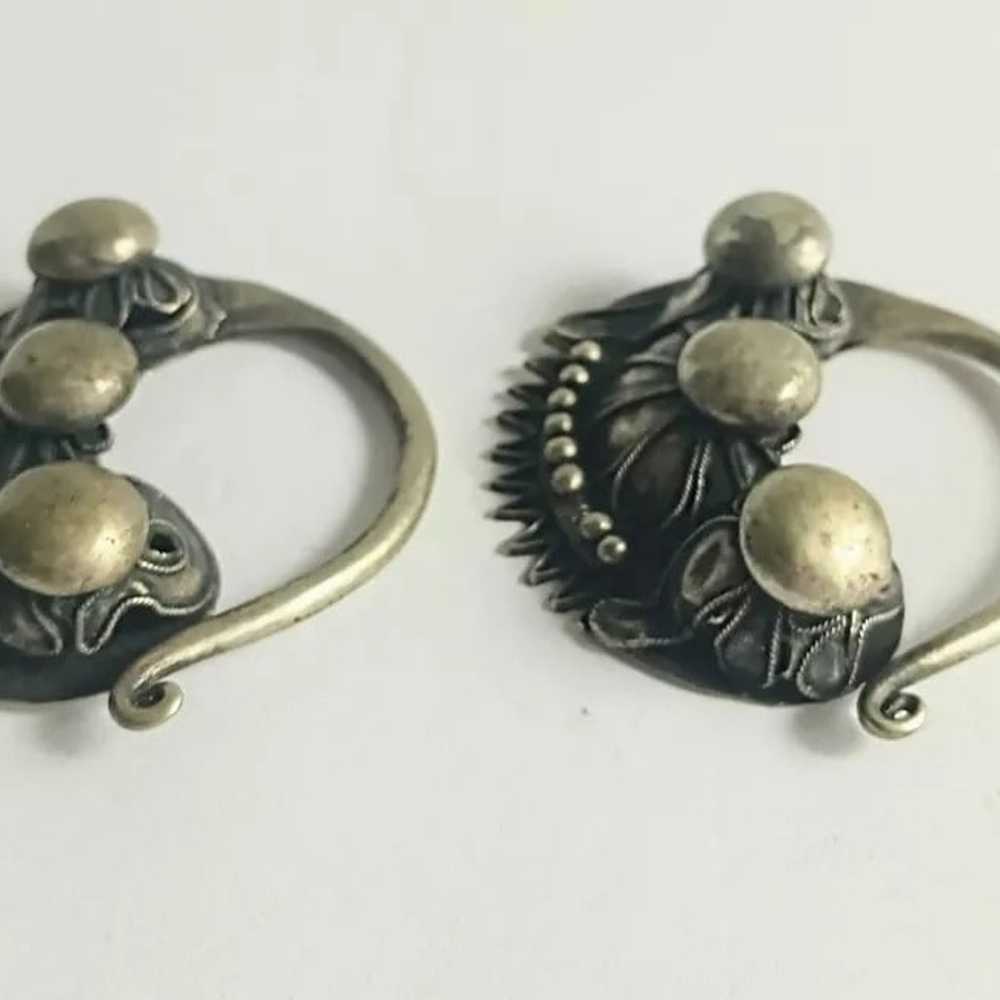 Vintage Miao Silver Tribal Floral Earrings - image 4