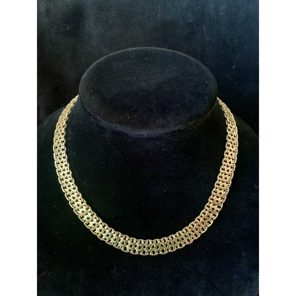 Signed Monet Wide Interlocking Gold Tone Chain Ne… - image 3