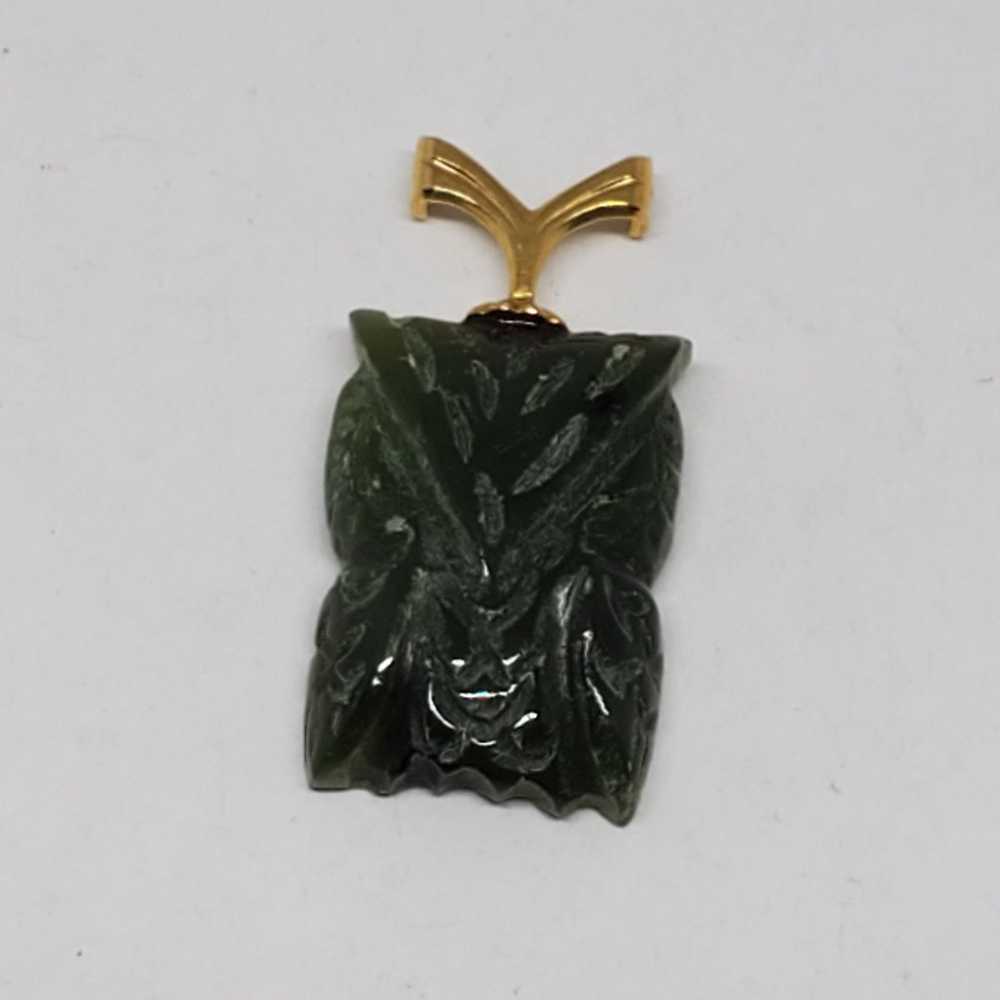 Vintage 14k YG Carved Owl Jade Pendant - image 3