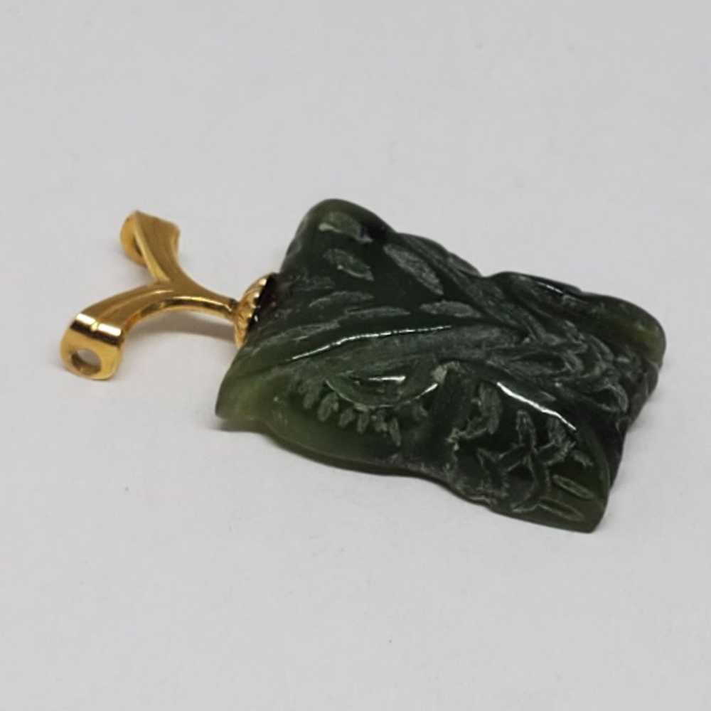 Vintage 14k YG Carved Owl Jade Pendant - image 4