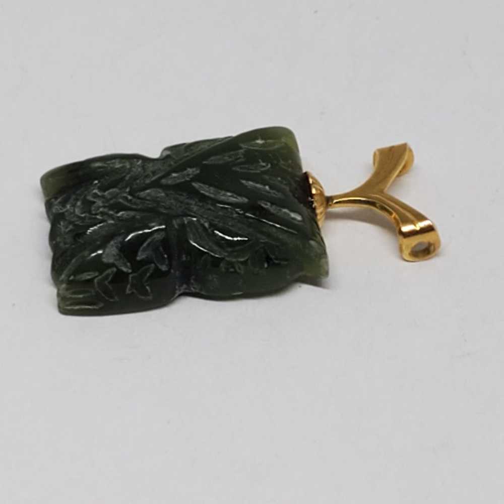 Vintage 14k YG Carved Owl Jade Pendant - image 5