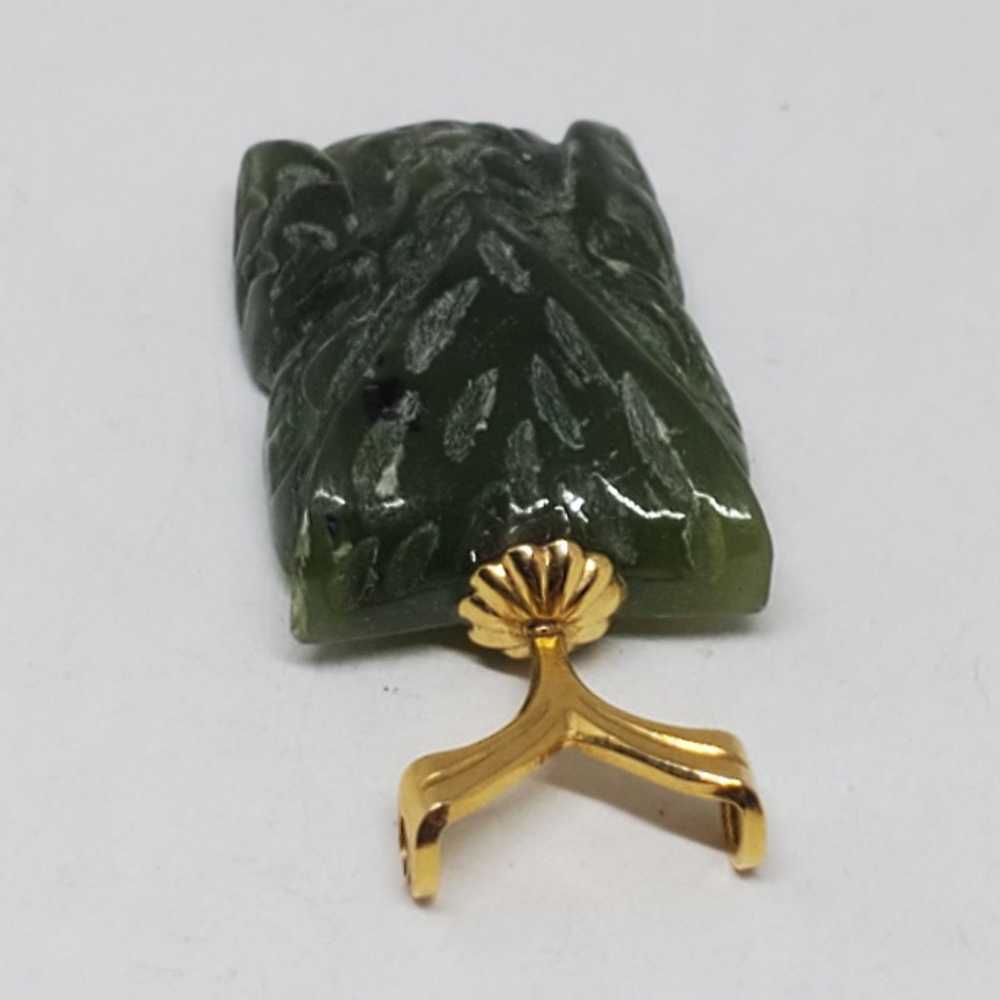 Vintage 14k YG Carved Owl Jade Pendant - image 6