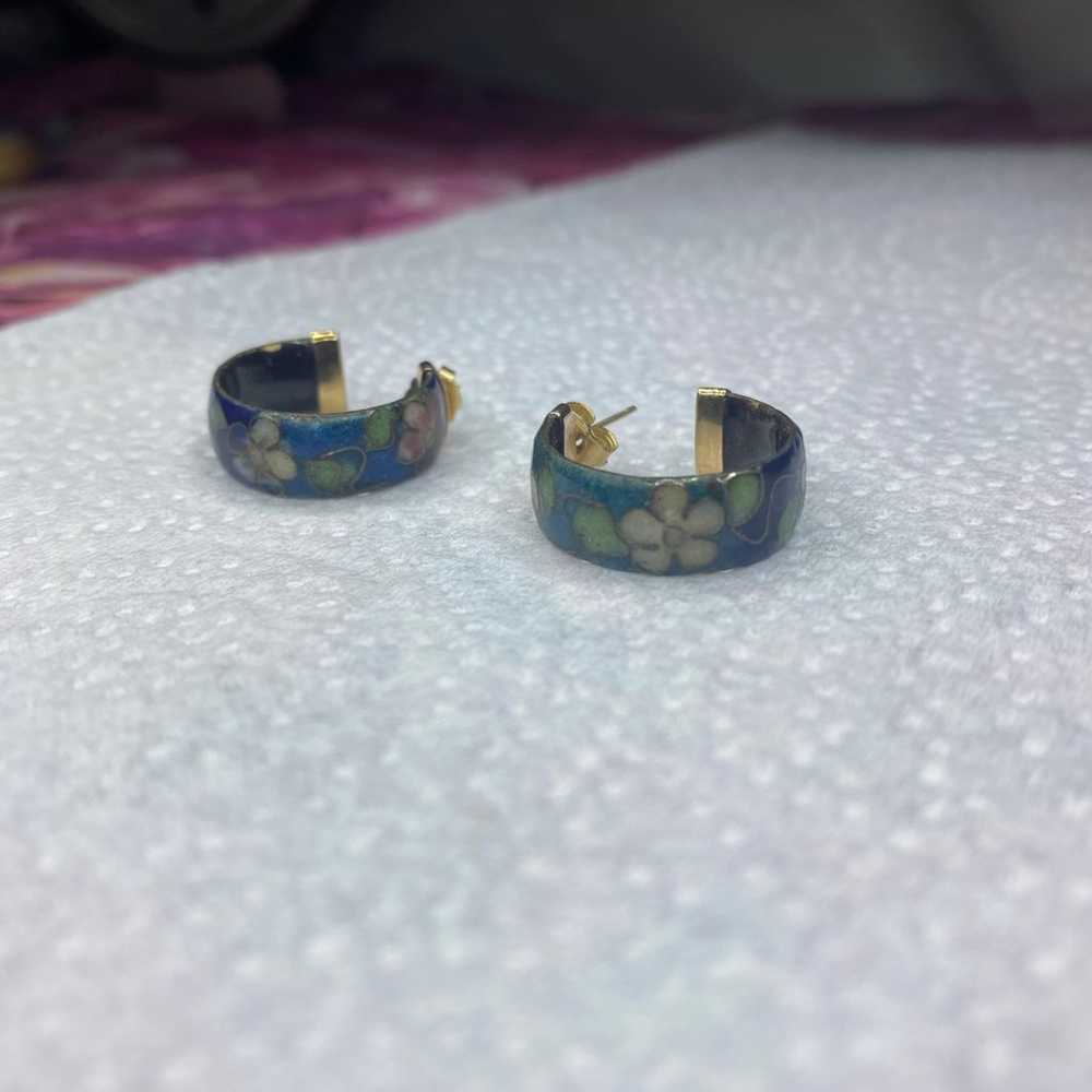 Vintage 14k gold cloisonné earrings - image 3