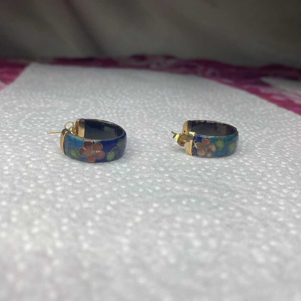 Vintage 14k gold cloisonné earrings - image 4