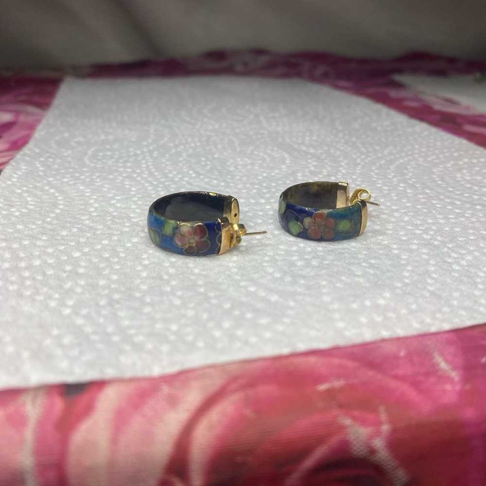 Vintage 14k gold cloisonné earrings - image 5