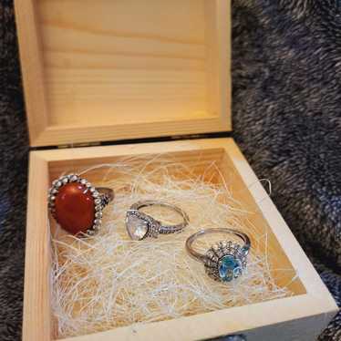 Size 8 sterling silver rings - image 1