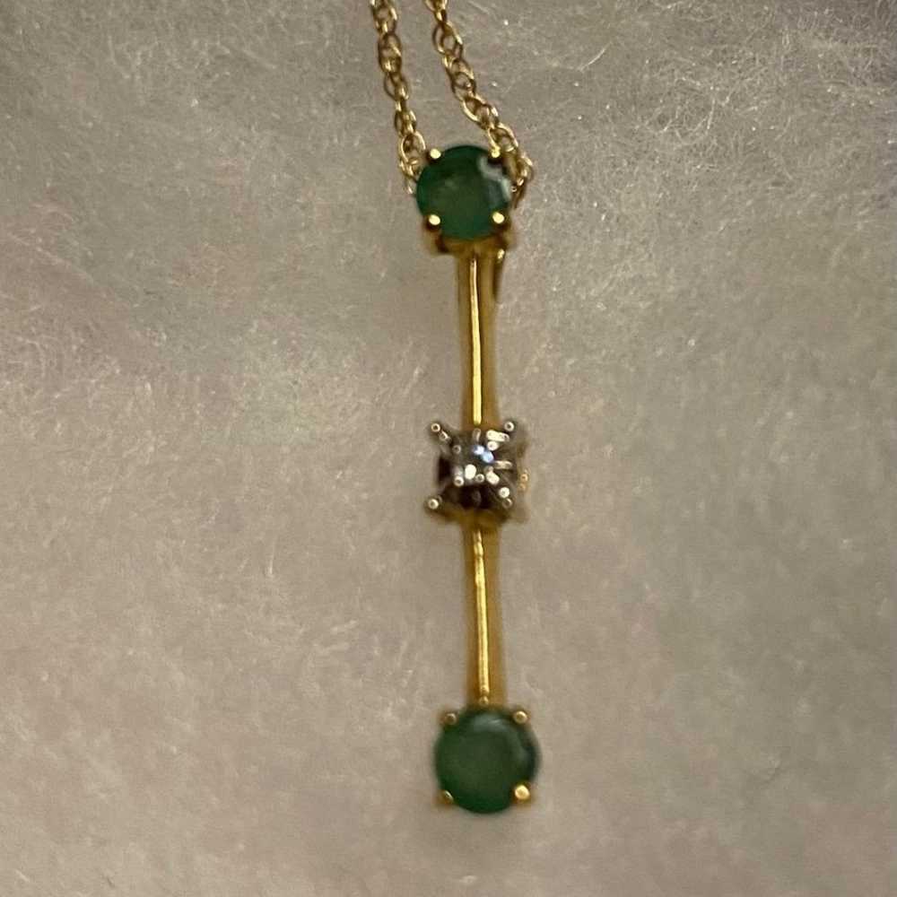 10k solid gold genuine Emerald and diamond pendant - image 1