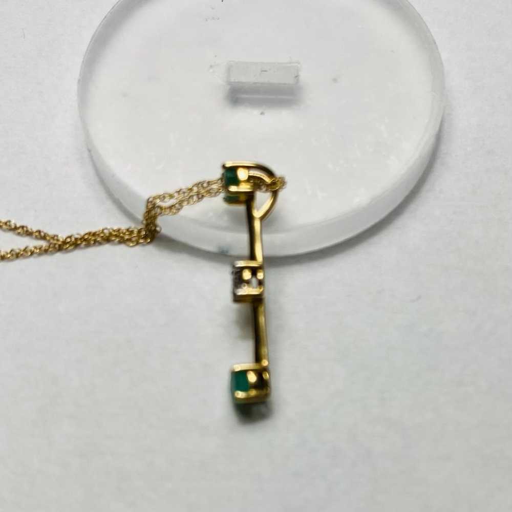 10k solid gold genuine Emerald and diamond pendant - image 6