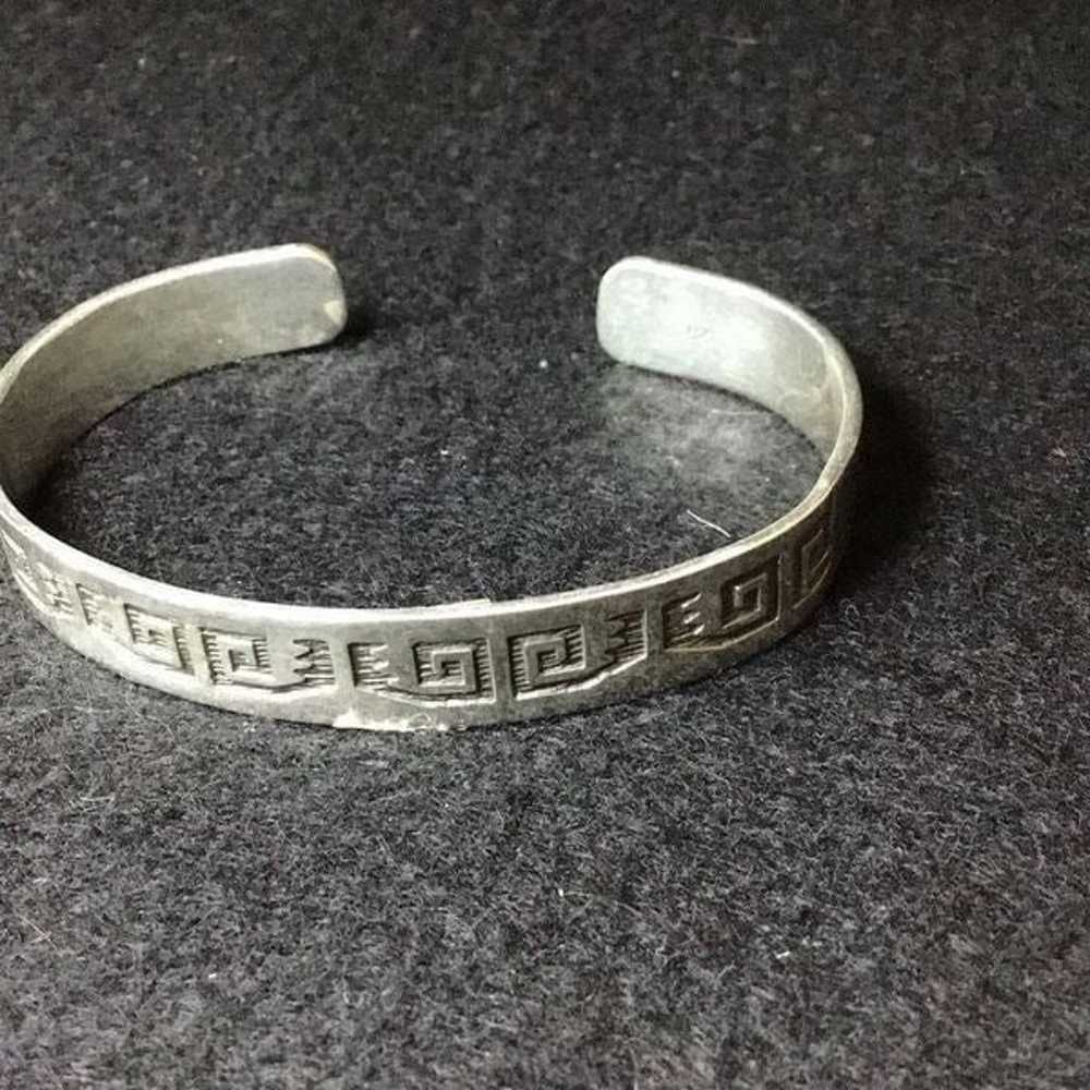 Vintage Native American sterling silver bracelet - image 2