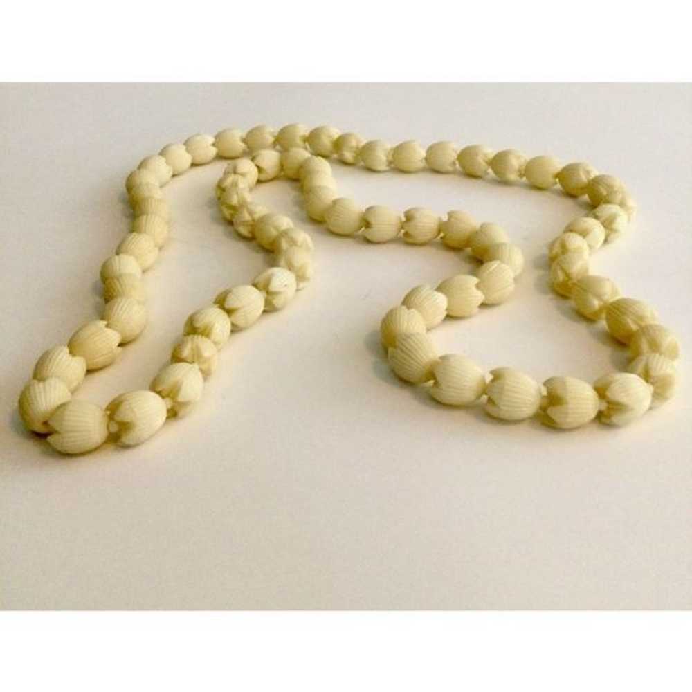 Vintage Womens Ivory Hawaiian Carved Plastic Cell… - image 2