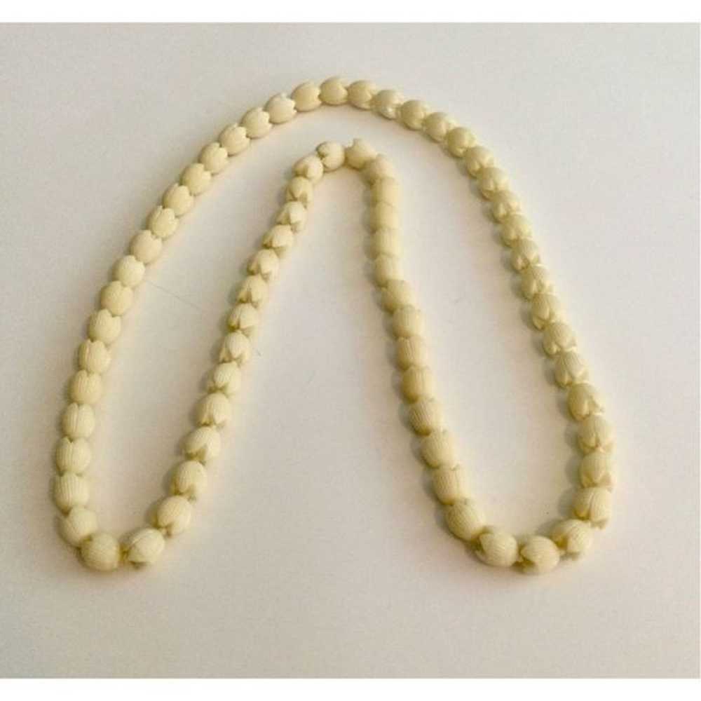 Vintage Womens Ivory Hawaiian Carved Plastic Cell… - image 3