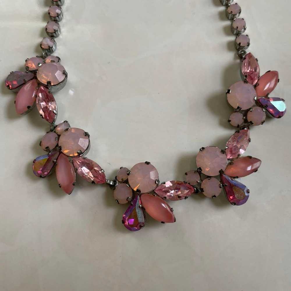 Vintage necklace & earring set made of pink glass… - image 10