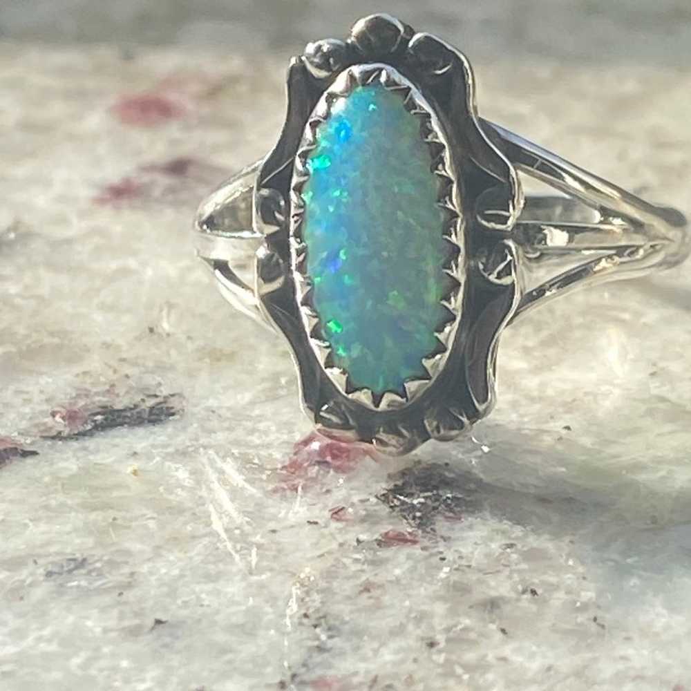 Vintage Navajo Sterling Silver opal ring Signed ! - image 3