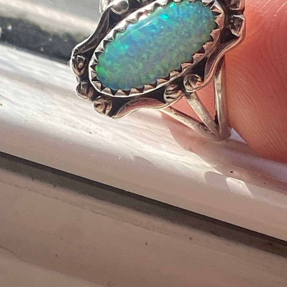 Vintage Navajo Sterling Silver opal ring Signed ! - image 4