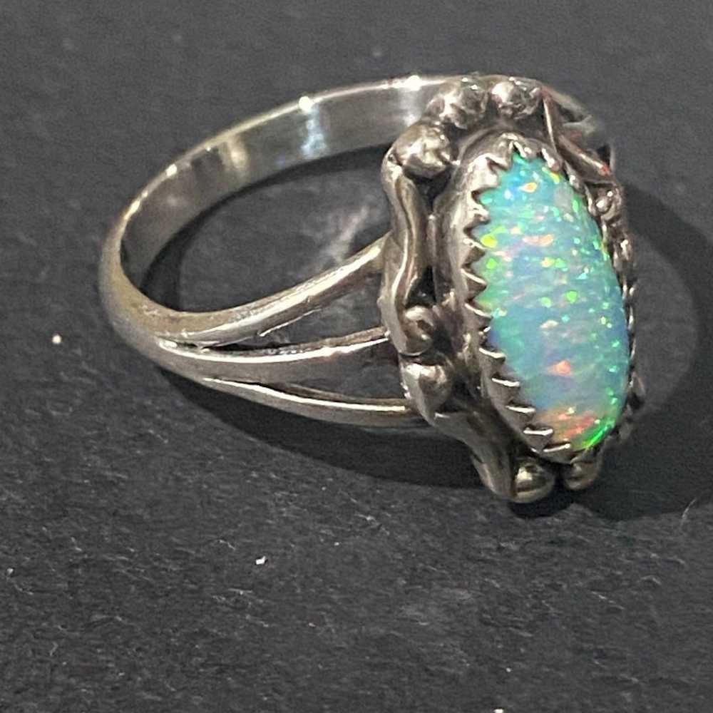 Vintage Navajo Sterling Silver opal ring Signed ! - image 5