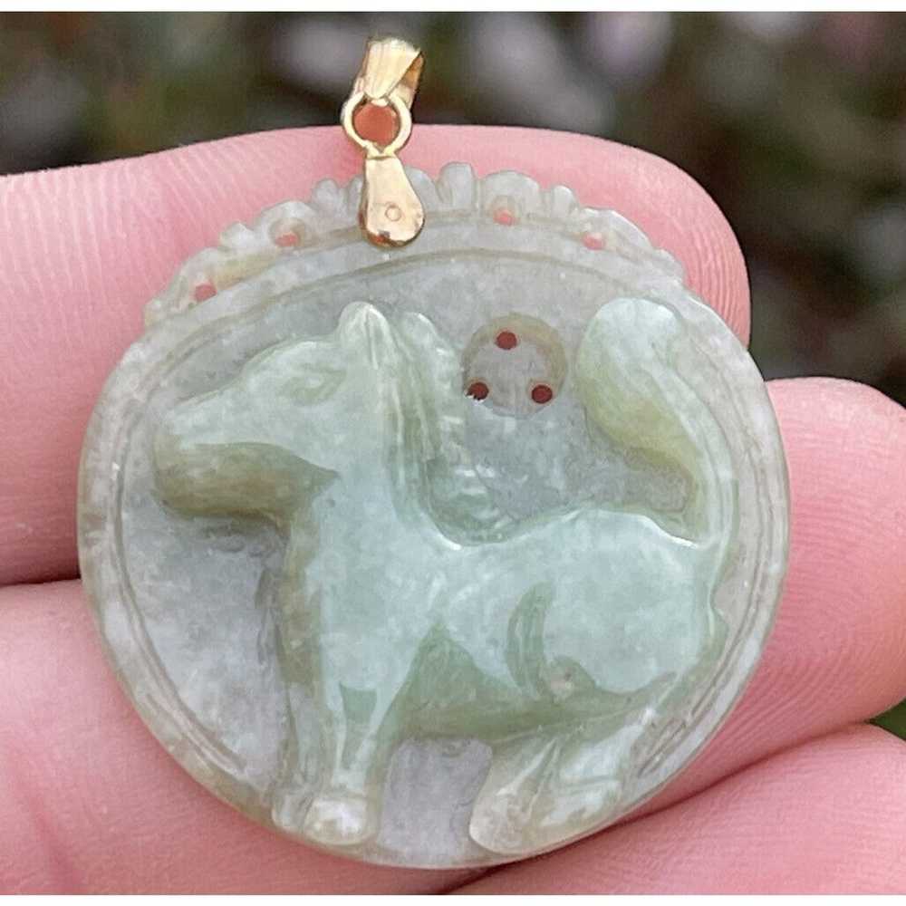 42ct Vintage 14k Gold Jade Carved Pendant Horse S… - image 2