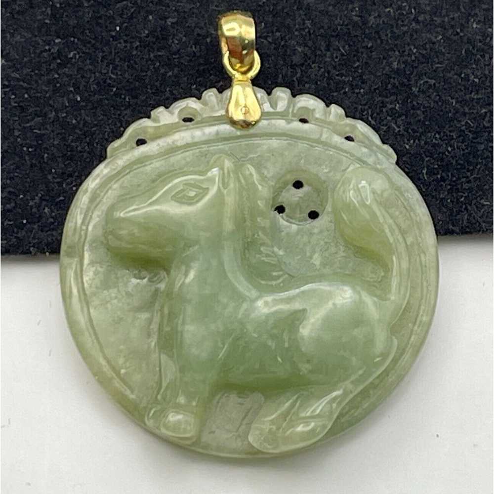 42ct Vintage 14k Gold Jade Carved Pendant Horse S… - image 3