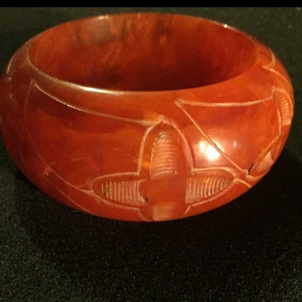 Vtg 1930s Art Deco Bakelite Deep Hand Carved Bang… - image 1