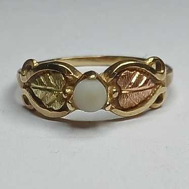 Black Hills Gold 10k Gold Ring Size 6 10k Multi-t… - image 1