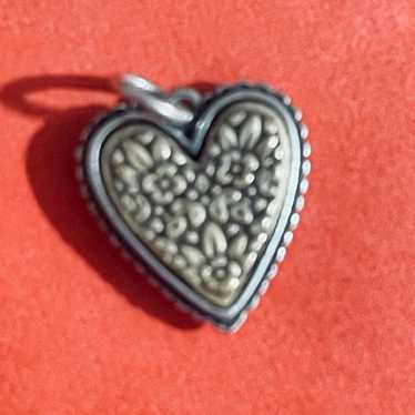 James Avery Retired Heirloom Heart hotsell Pendant