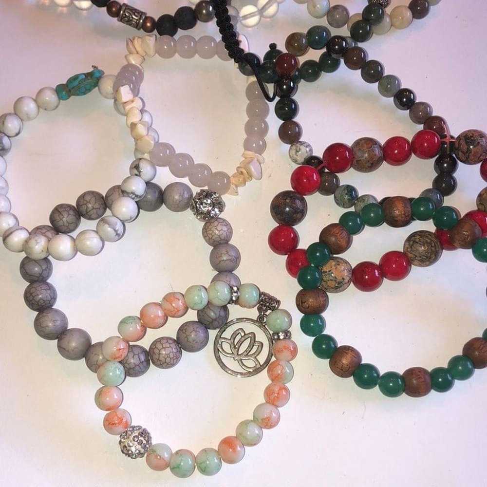 Lot of 12 Semi Precious Stones Beaded Boho Wooden… - image 10