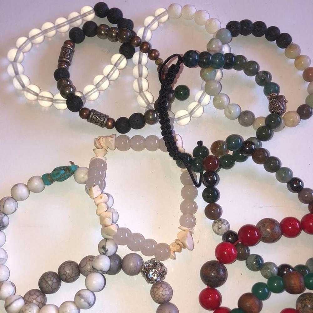 Lot of 12 Semi Precious Stones Beaded Boho Wooden… - image 11