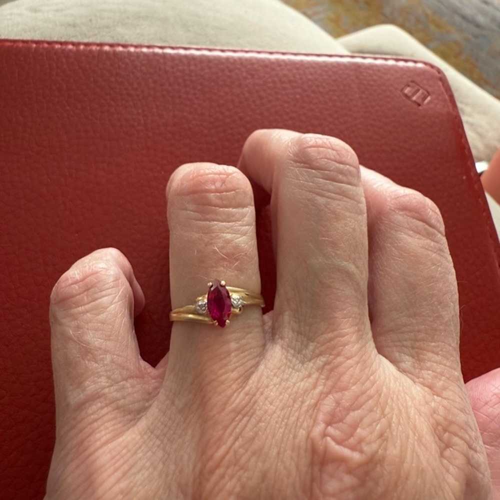 10kt Gold Diamond And Ruby Ring. Beautiful. Size 6 - image 3