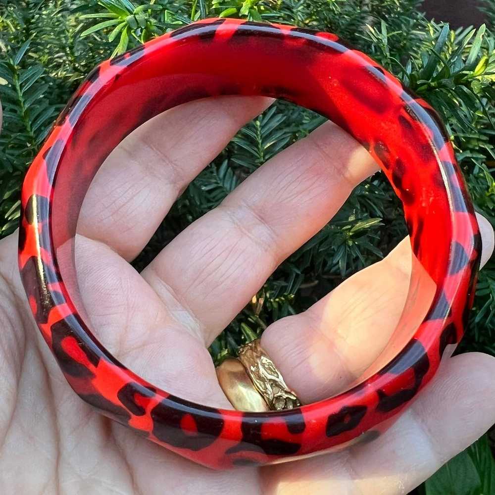 VINTAGE RETRO RED BLACK LEOPARD CHEETAH LUCITE PL… - image 9