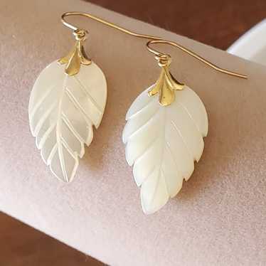 10K Gold Mother of Pearl Earrings