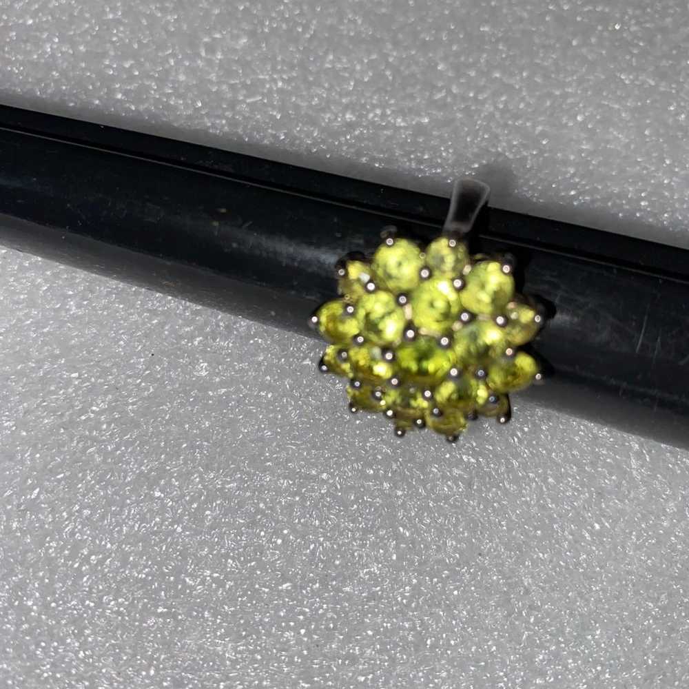 Peridot gemstone vintage sterling silver ring 7 - image 1