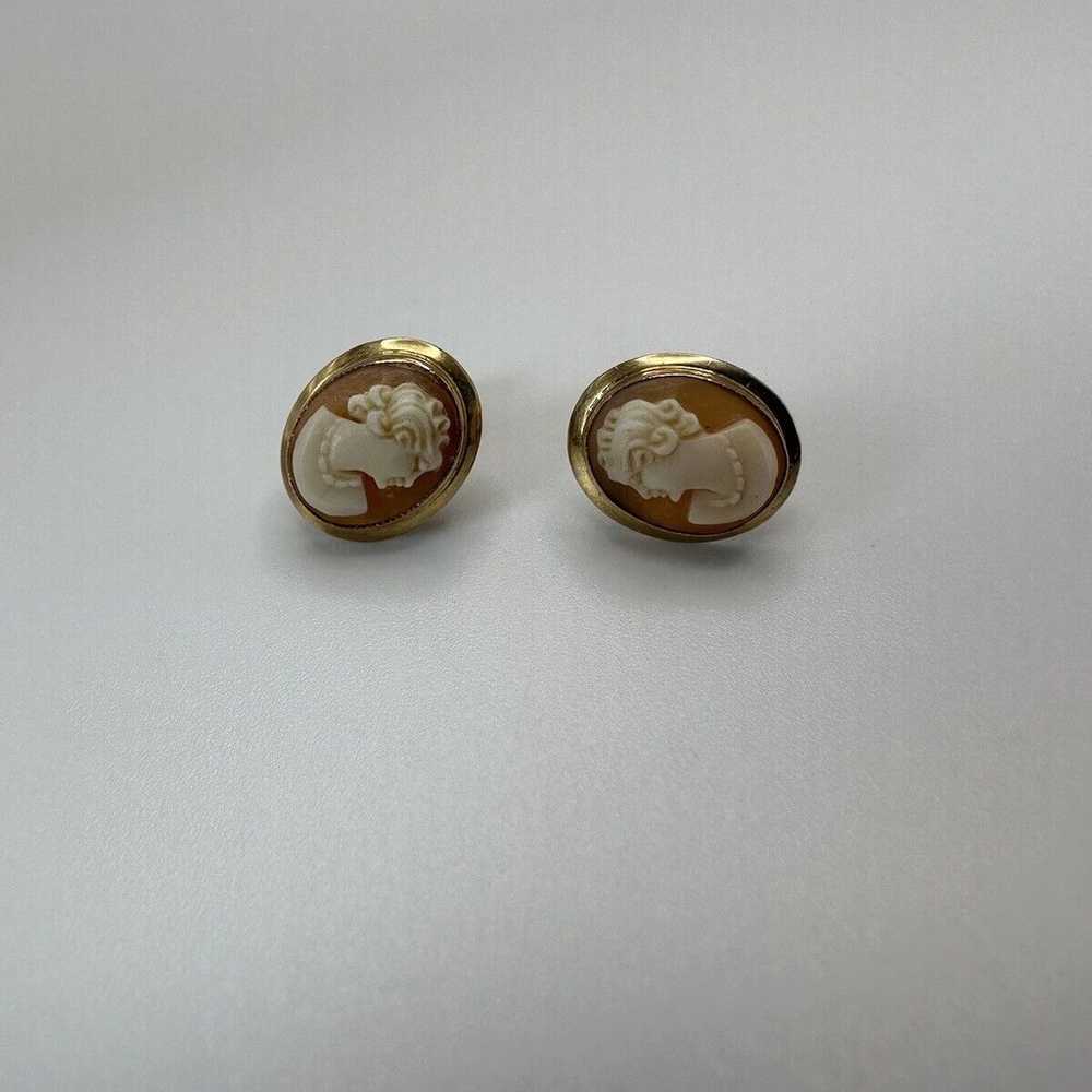 Vintage 10k Yellow Gold Cameo Screw back Earrings… - image 11