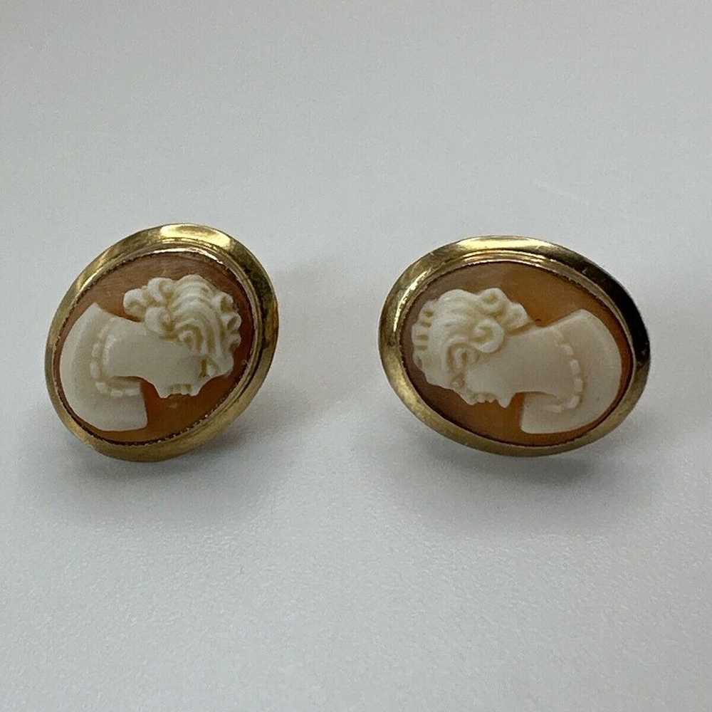 Vintage 10k Yellow Gold Cameo Screw back Earrings… - image 12