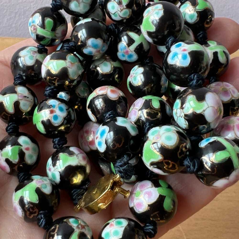 VINTAGE CHINESE LARGE ROUND PORCELAIN BEADS KNOTT… - image 5