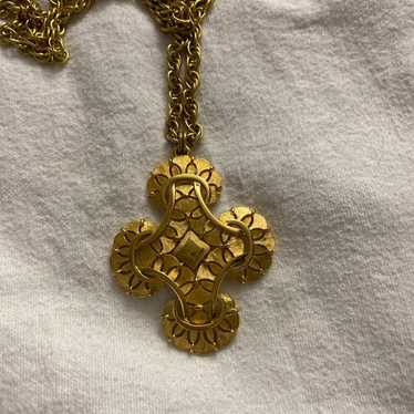 Mint condition vintage Trifari necklace. - image 1