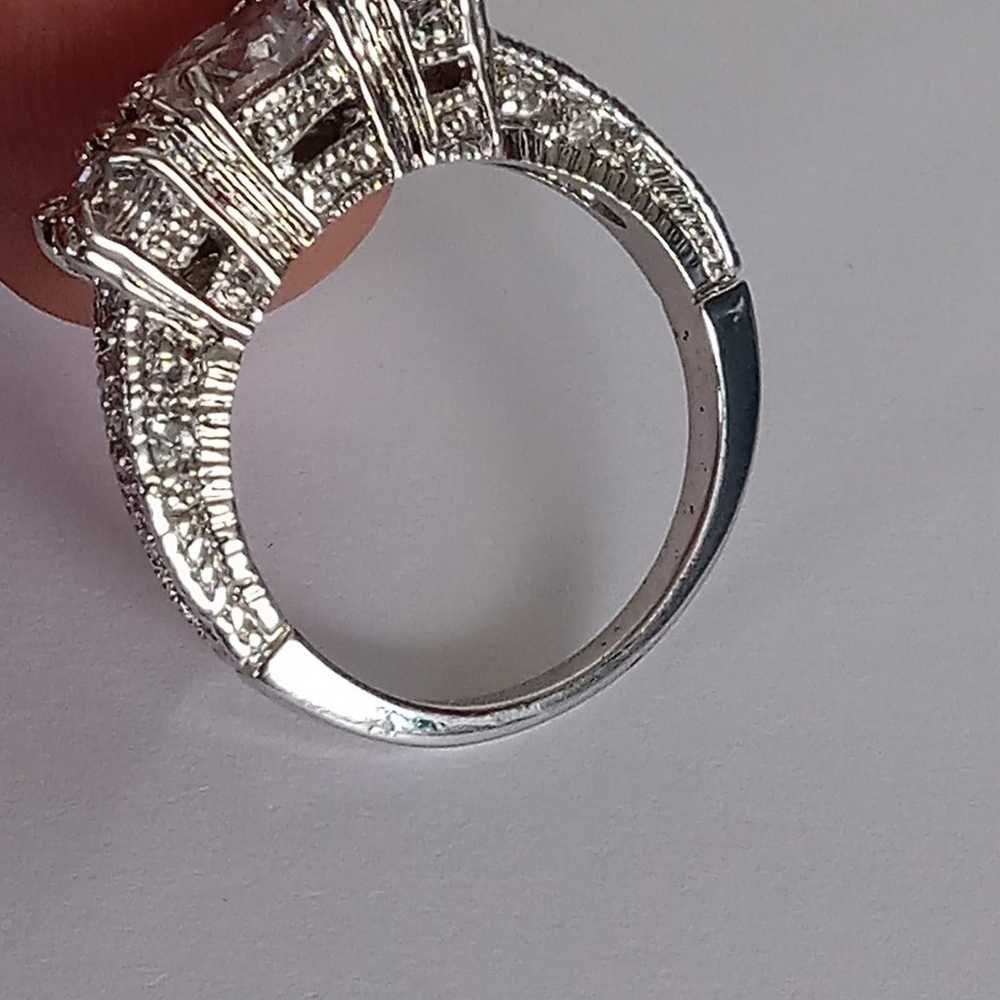 10k White Gold Trilogy Three Stone Ring - image 6