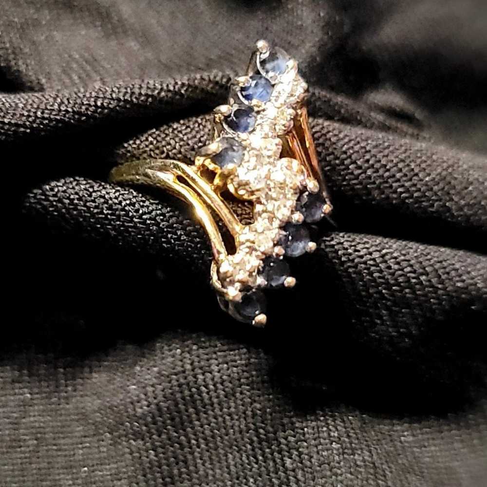 Vintage 10k gold real Diamond and Sapphire ring - image 4