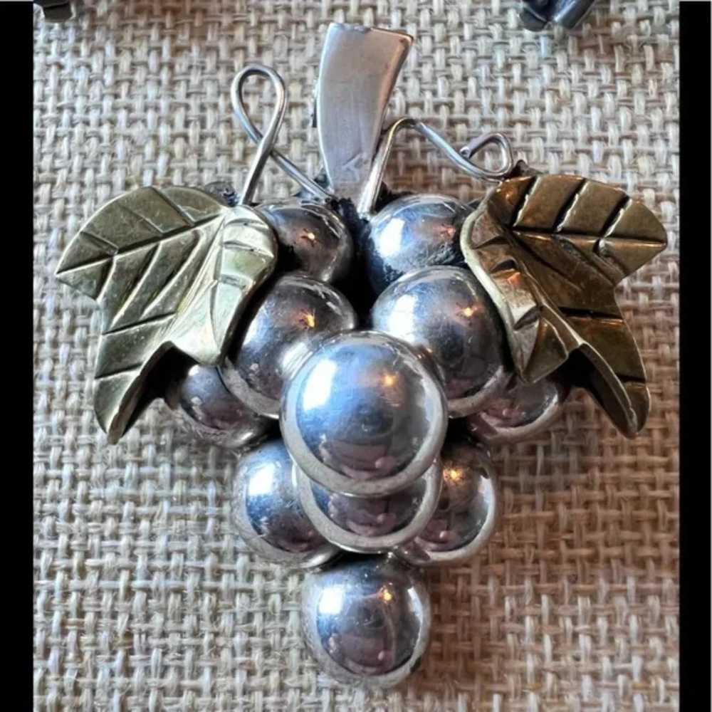 .925 sterling Taxco Mexico Solid Grapes Brooch & … - image 12