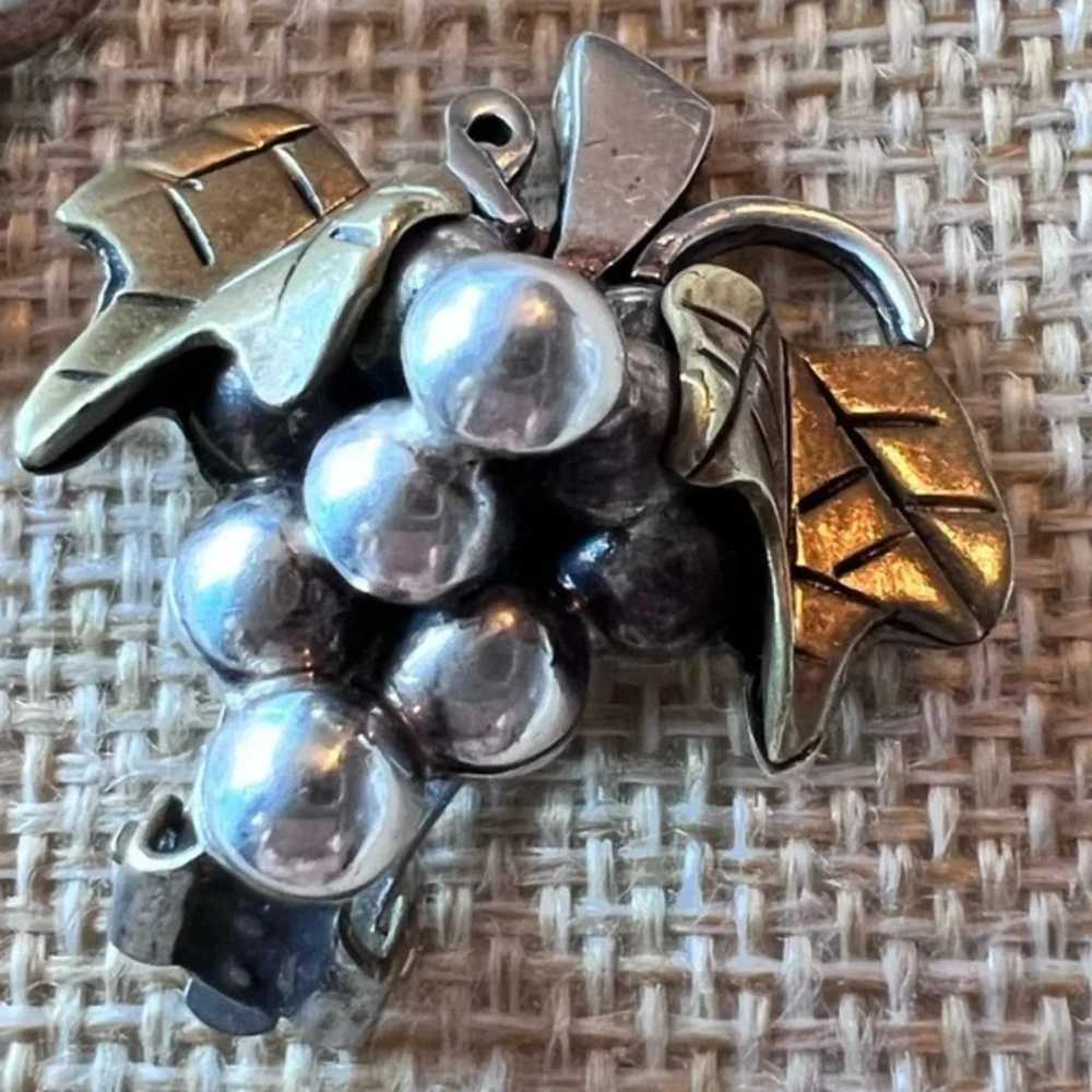 .925 sterling Taxco Mexico Solid Grapes Brooch & … - image 8