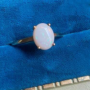 Vintage 10K Yellow Gold Large Opal Solitaire Ring