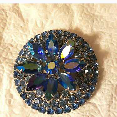 Vintahe juliana rhinestone brooch - image 1