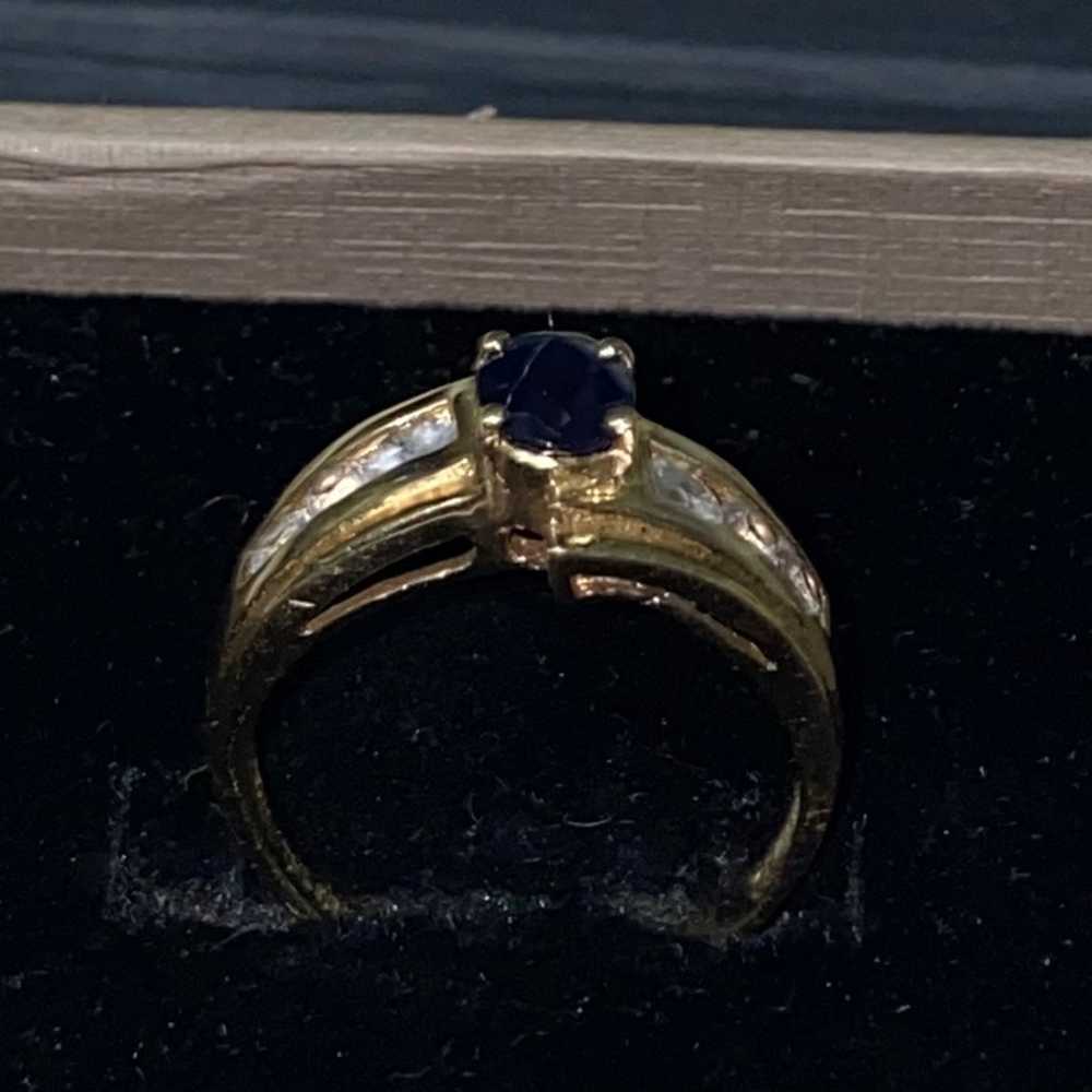 Vintage 10k Gold ring with center sapphire with d… - image 3