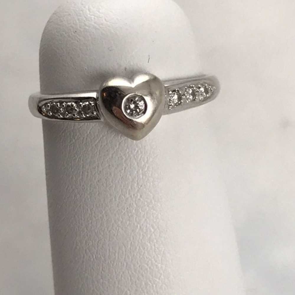 Vintage 14k white gold and diamond heart ring - image 2