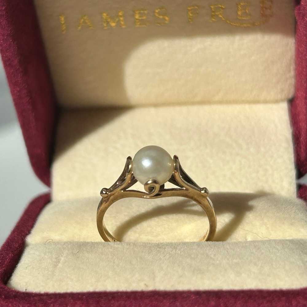 Vintage large 10k gold pearl ring with swirls gor… - image 2