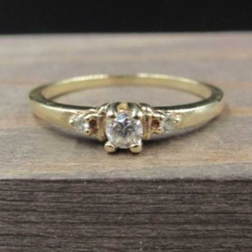 Size 5.5 10K Gold Unique Triple CZ Ring - image 1